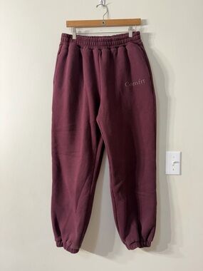 Comfrt Minimalist Unisex Maroon Sweatpants size L